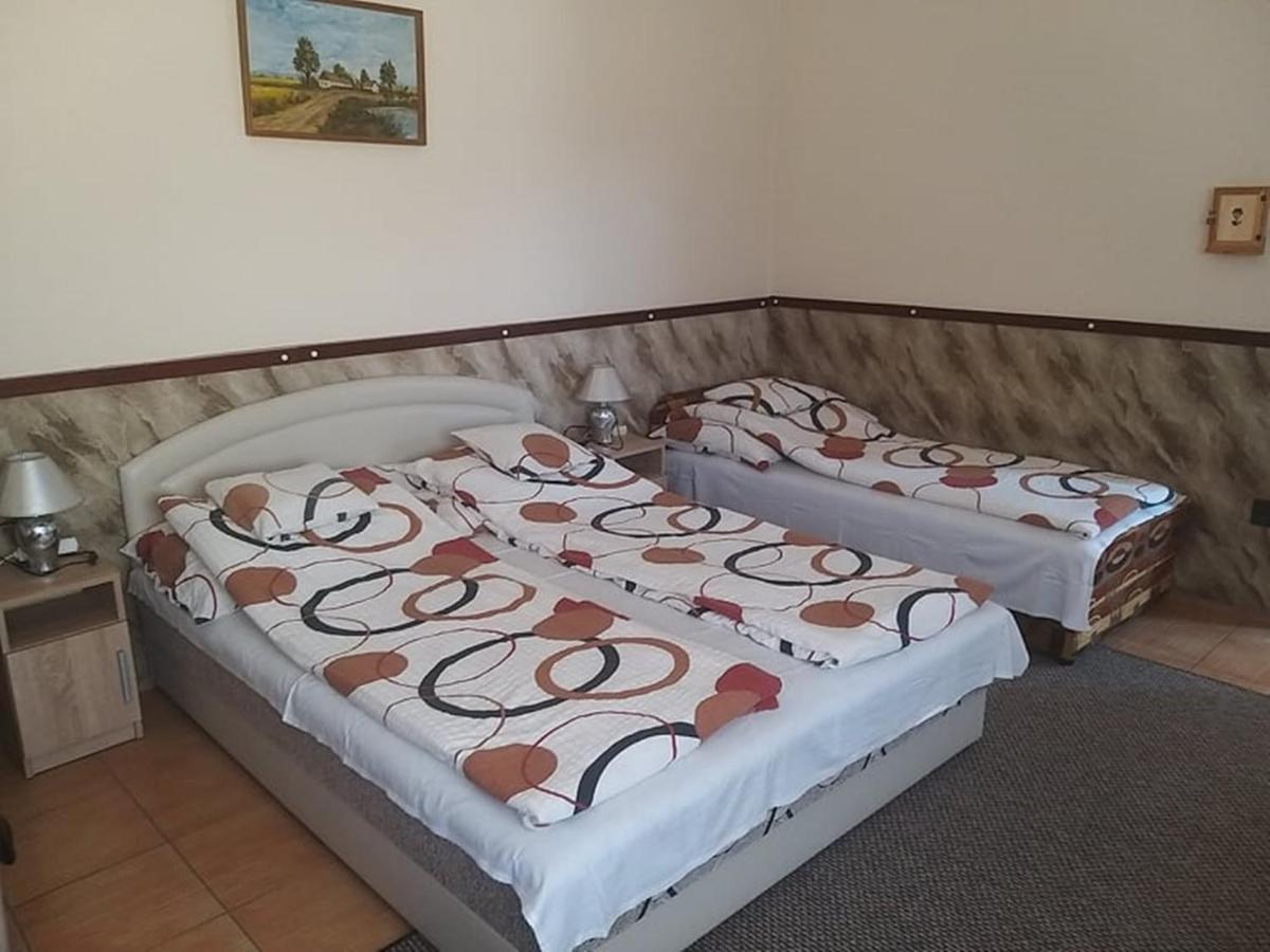 Garden Apartmanhaz 2 Hajdúszoboszló Екстериор снимка